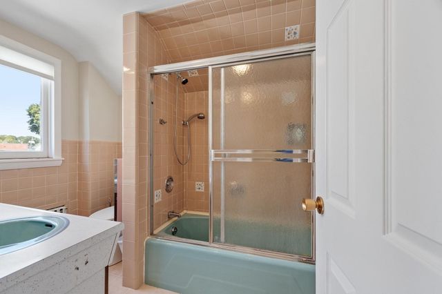 18 Smith Road, Saugus, MA 01906