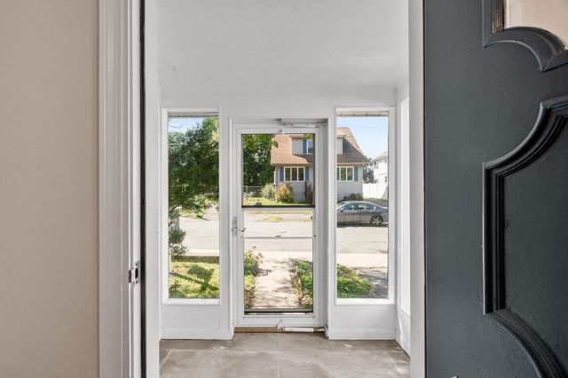 18 Smith Road, Saugus, MA 01906