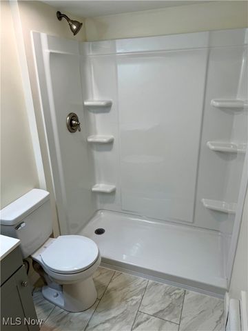 823 Washington Avenue, Cuyahoga Falls, OH 44221