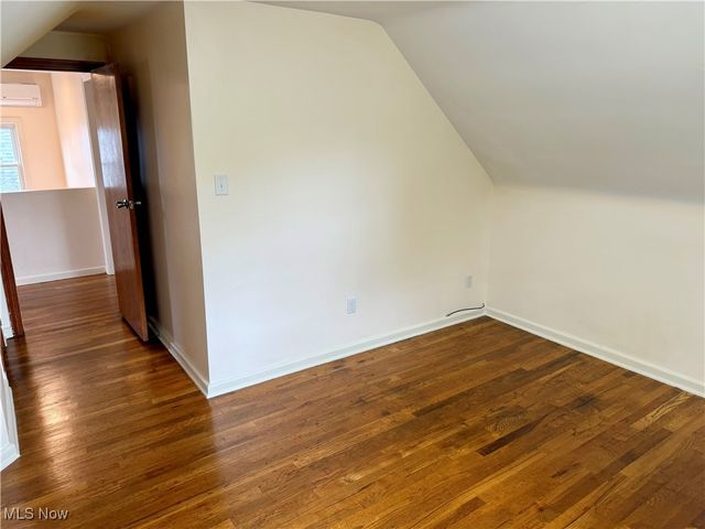 823 Washington Avenue, Cuyahoga Falls, OH 44221