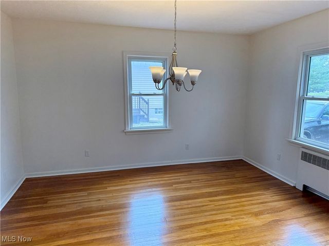 823 Washington Avenue, Cuyahoga Falls, OH 44221