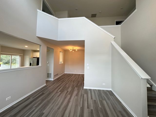 756 PANORAMA Court 756, Aurora, IL 60502