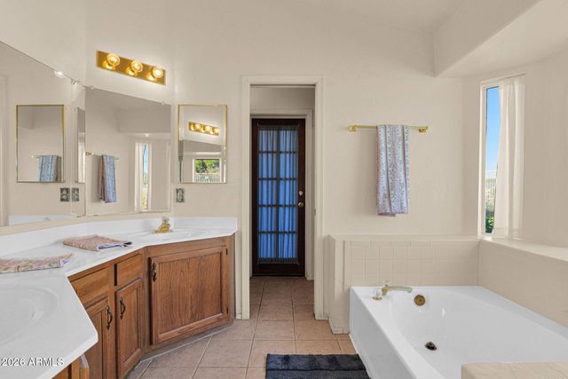 11420 S 44TH Street, Phoenix, AZ 85044
