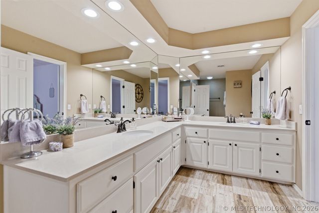 11606 S 69th East Avenue, Bixby, OK 74008