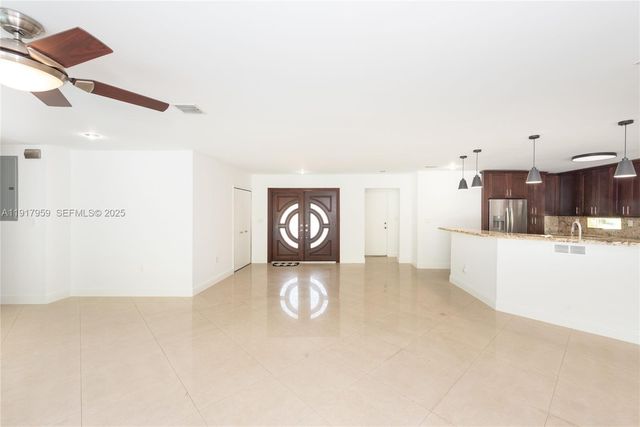 8845 SW 156th Ter, Palmetto Bay, FL 33157