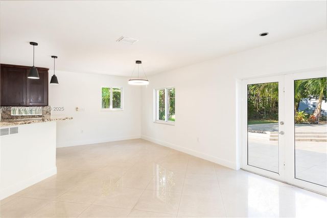 8845 SW 156th Ter, Palmetto Bay, FL 33157