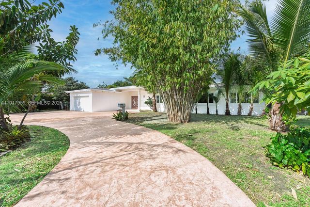 8845 SW 156th Ter, Palmetto Bay, FL 33157