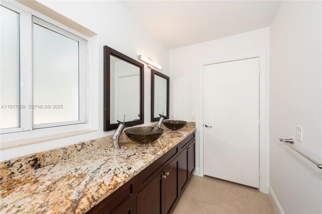 8845 SW 156th Ter, Palmetto Bay, FL 33157