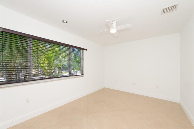 8845 SW 156th Ter, Palmetto Bay, FL 33157