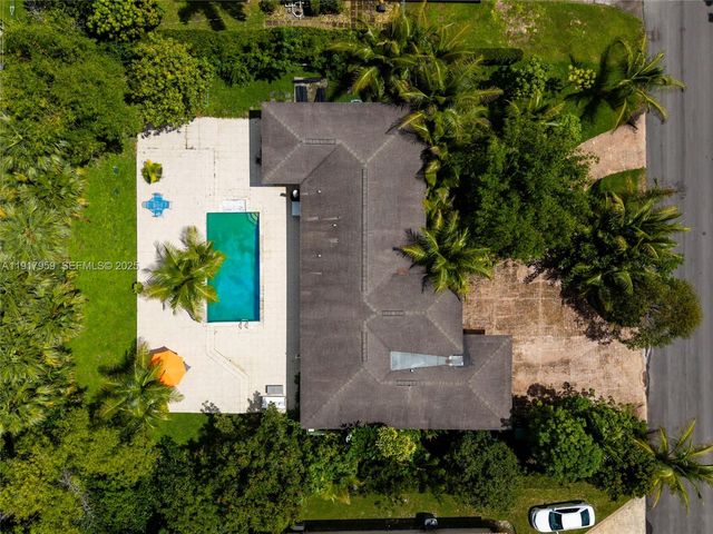 8845 SW 156th Ter, Palmetto Bay, FL 33157