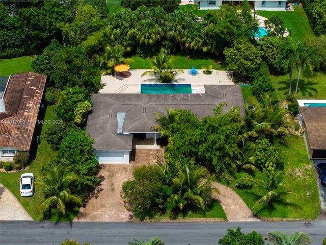 8845 SW 156th Ter, Palmetto Bay, FL 33157