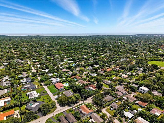 8845 SW 156th Ter, Palmetto Bay, FL 33157