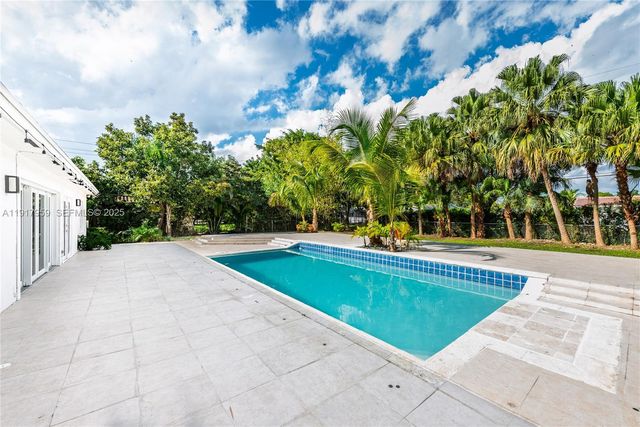 8845 SW 156th Ter, Palmetto Bay, FL 33157