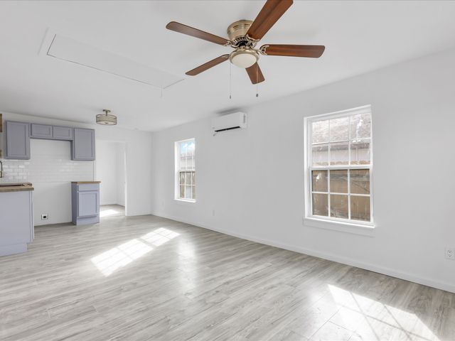 2001 Edmonia Court, Fort Worth, TX 76105