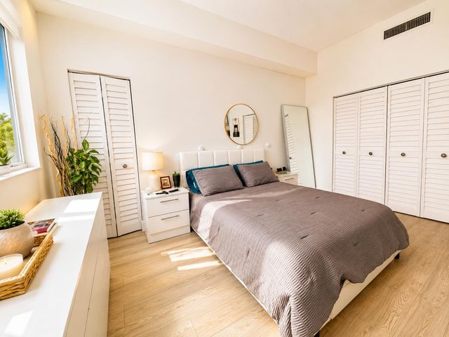 133 NE 2ND Avenue 208, Miami, FL 33132