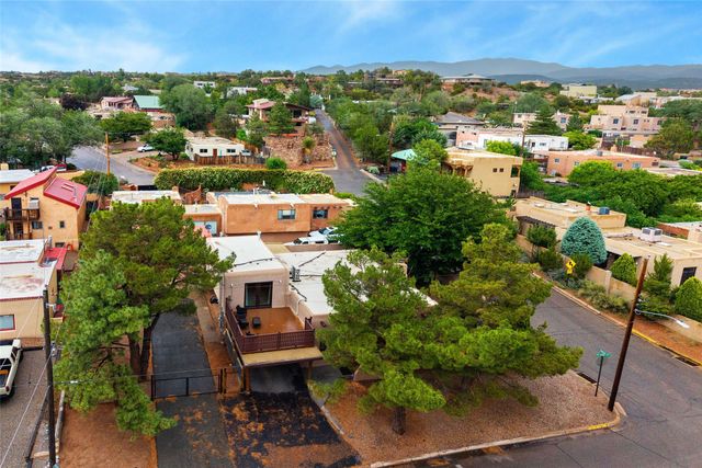 703 Rio Grande Avenue, Santa Fe, NM 87501