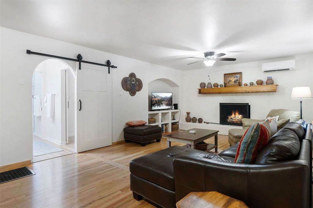 703 Rio Grande Avenue, Santa Fe, NM 87501