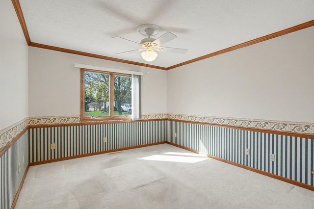 5610 W Spring Knoll Drive, Bay City, MI 48706