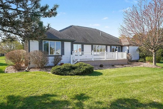 5610 W Spring Knoll Drive, Bay City, MI 48706