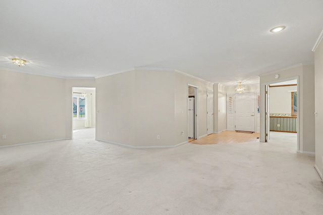 5610 W Spring Knoll Drive, Bay City, MI 48706