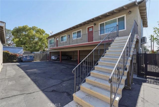 406 S 5th Avenue, Monrovia, CA 91016