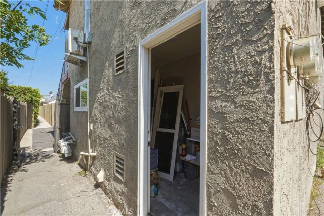 406 S 5th Avenue, Monrovia, CA 91016
