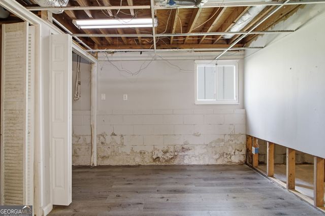 3292 Mixon Way, Stone Mountain, GA 30087