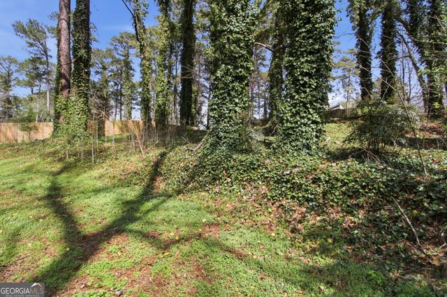 3292 Mixon Way, Stone Mountain, GA 30087