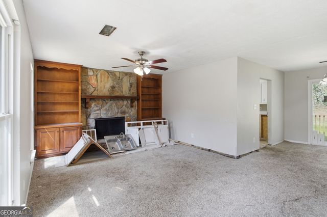 3292 Mixon Way, Stone Mountain, GA 30087