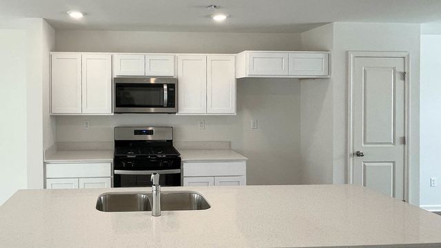 6550 Linden Trail A, Wonder Lake, IL 60097