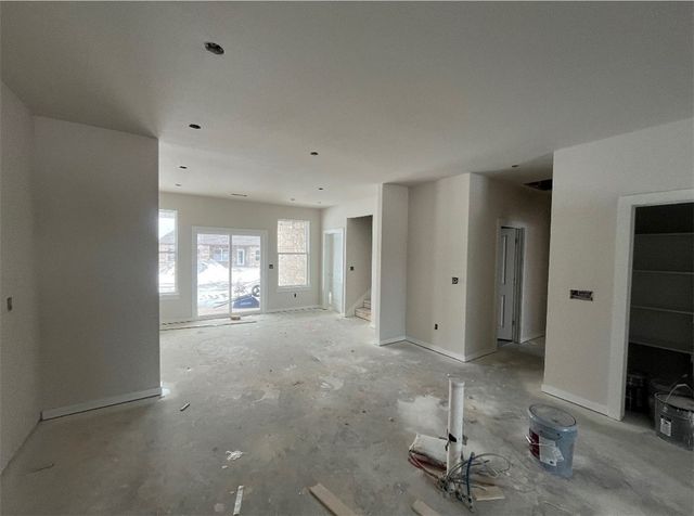 2306 N Zane Street, Siloam Springs, AR 72761