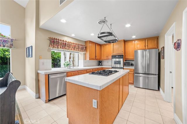 2557 Braden Place, Riverside, CA 92503