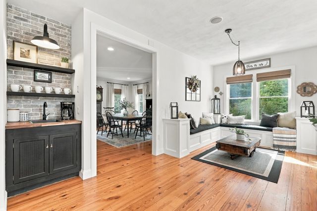 17 Rock Brook Way, Boxford, MA 01921