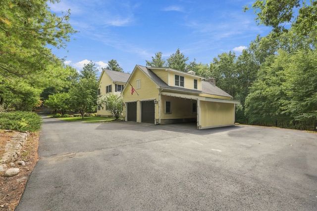 17 Rock Brook Way, Boxford, MA 01921