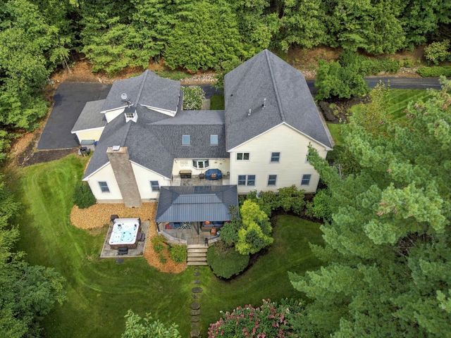 17 Rock Brook Way, Boxford, MA 01921