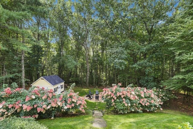 17 Rock Brook Way, Boxford, MA 01921