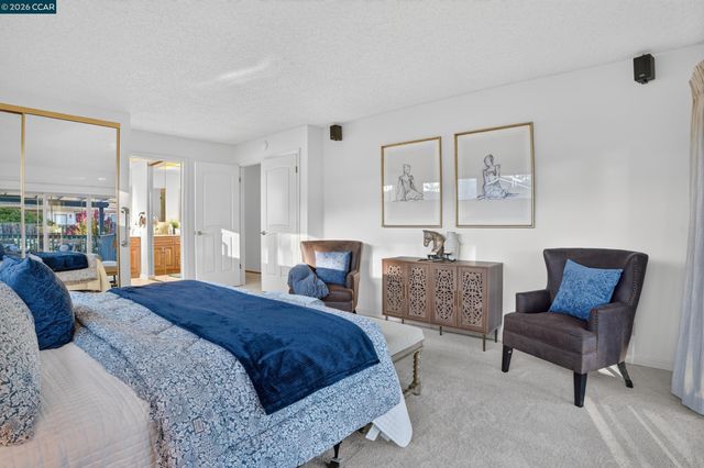 8 Casey Glen Ct, Clayton, CA 94517
