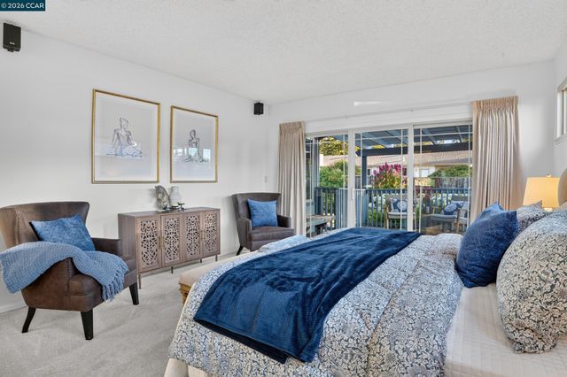 8 Casey Glen Ct, Clayton, CA 94517