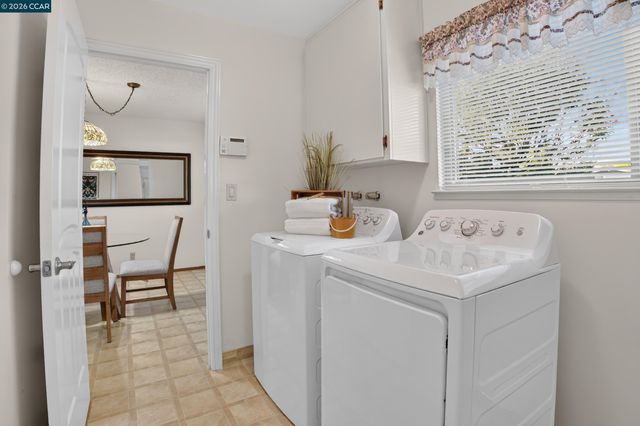 8 Casey Glen Ct, Clayton, CA 94517