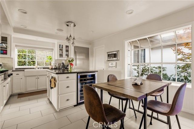 22370 Algunas Road, Woodland Hills (los Angeles), CA 91364