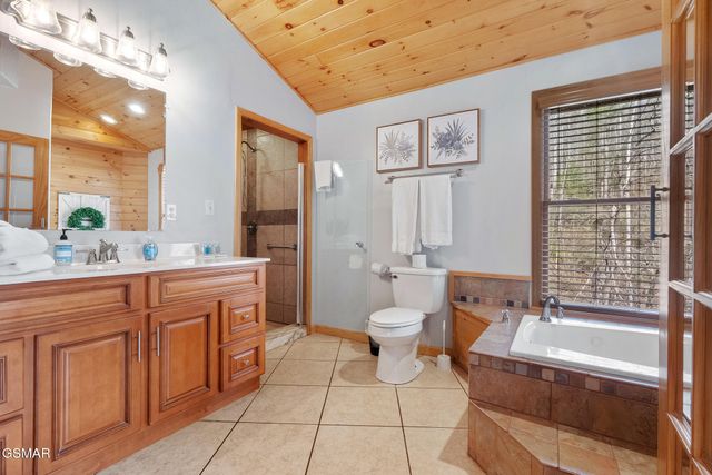 346 Autumn Lane, Gatlinburg, TN 37738