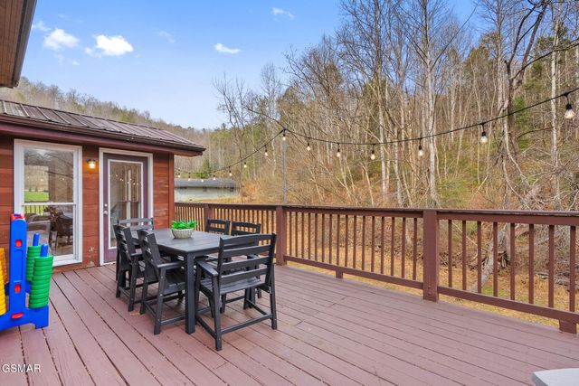 346 Autumn Lane, Gatlinburg, TN 37738