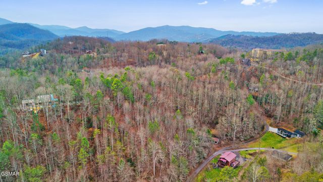 346 Autumn Lane, Gatlinburg, TN 37738