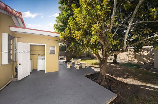 2367 SW 23rd Ter, Miami, FL 33145