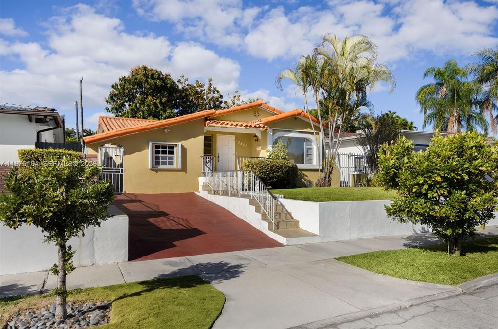2367 SW 23rd Ter, Miami, FL 33145