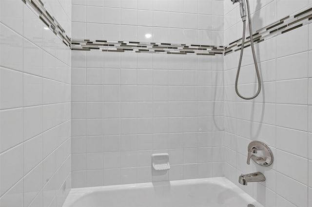 5018 Chestnut Orchard Drive, Houston, TX 77066