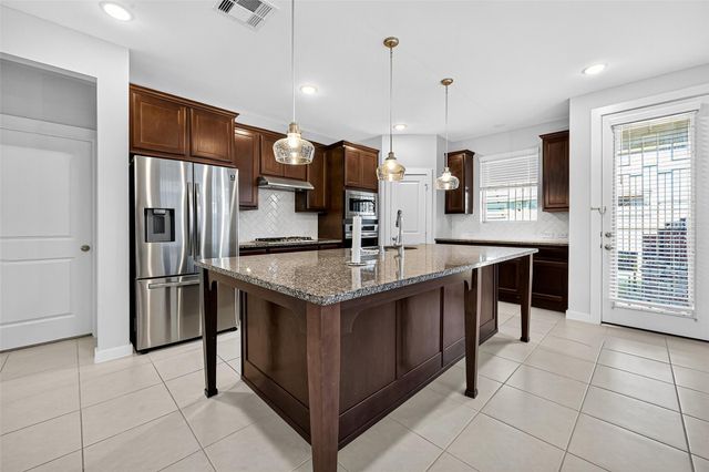 5018 Chestnut Orchard Drive, Houston, TX 77066