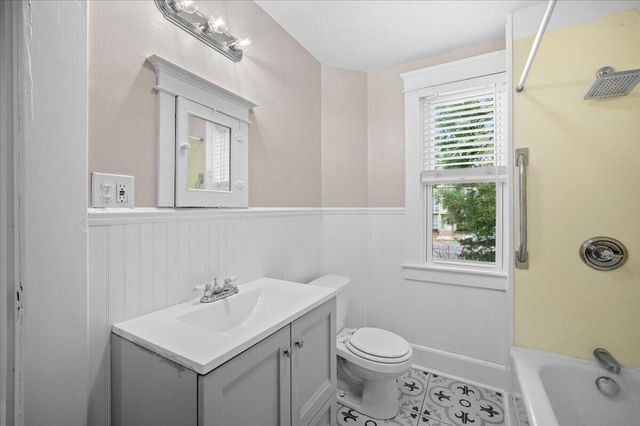 443 Hall Street Se, City Of Grand Rapids, MI 49507