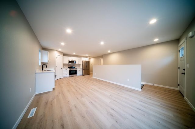 608 Wallgate Avenue, Waterloo, IA 50701