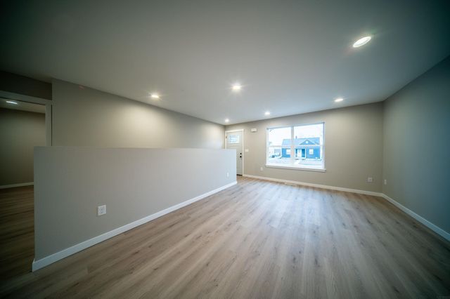 608 Wallgate Avenue, Waterloo, IA 50701